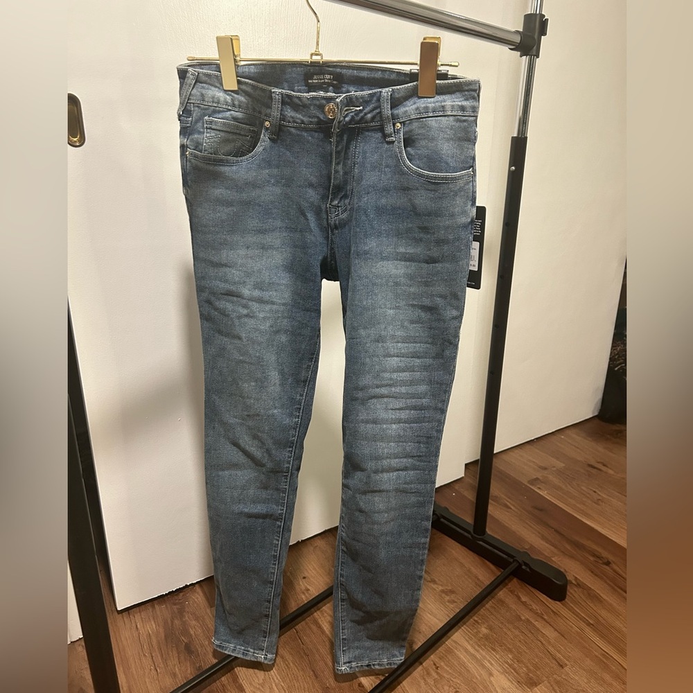 True Religion Jeqns w/ Crystals